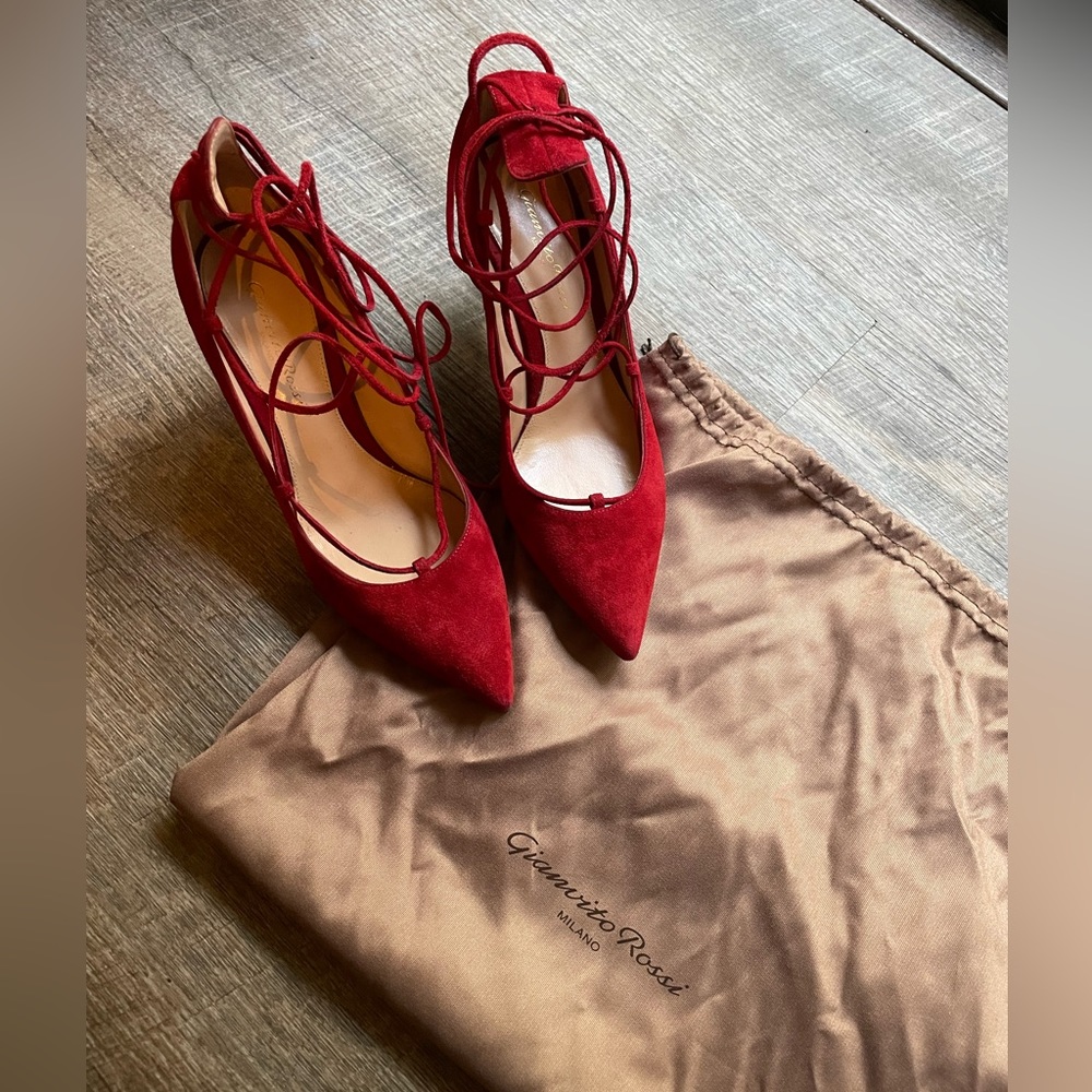 Gianvito Rossi red pump size 36 1/2 almost new